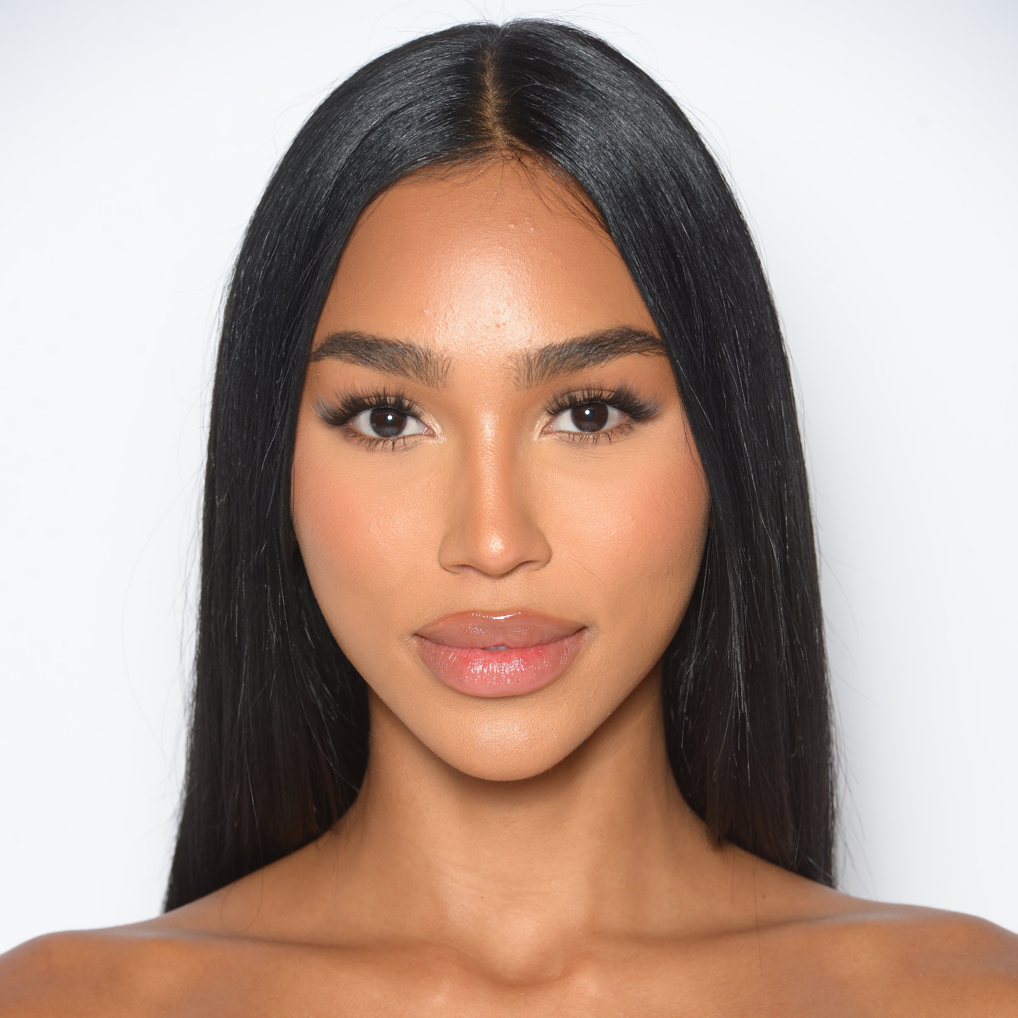 DIY lash extensions, lashes at home, diy lashes, ilash mafia, false lashes, falsies, plant base lashes, plant fiber lashes, vegan lashes, false eyelashes, fake lashes, fake eyelashes, cluster lashes, strip lashes, DIY lashes, do it yourself lashes, lashes at home, DIY extensions