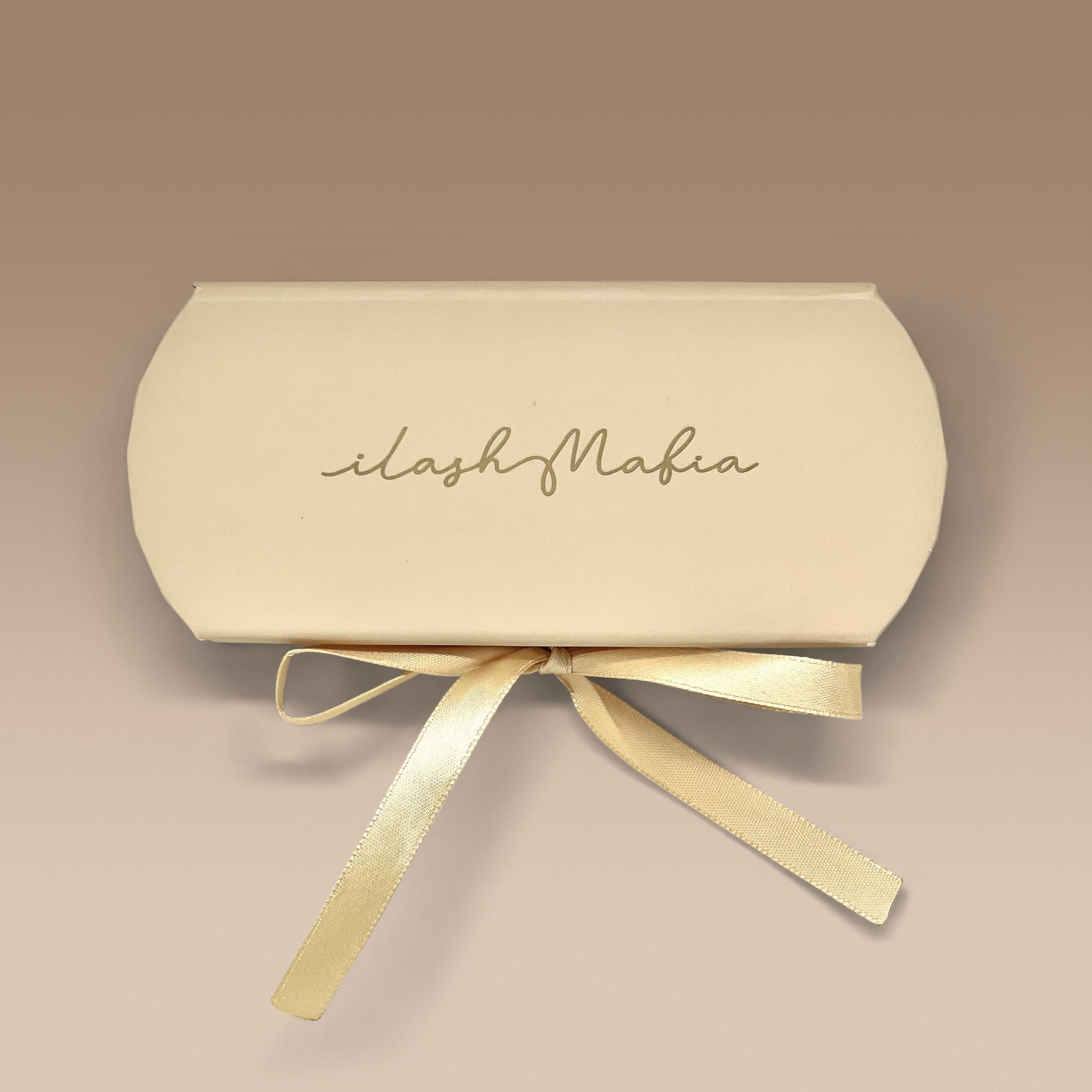 glam lashes, ilash mafia, beige and gold packaging, false lashes, falsies, plant base, vegan lashes, short band lashes