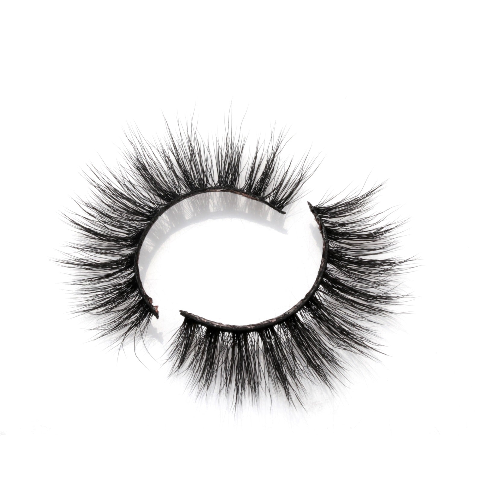 fluffy lashes, fluffy strip lashes, strip lashes, false eyelashes, natural strip lash look, high quality strip lashes, volume style strip lashes, luxurious strip lashes, false eyelashes, cruelty free false eyelashes