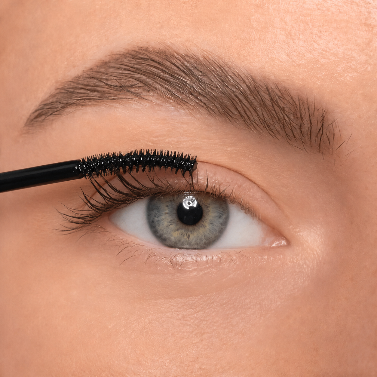 step 1 diy lash application - apply adhesive