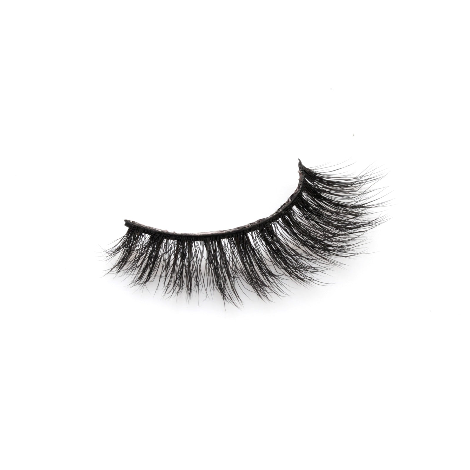 fluffy lashes, fluffy strip lashes, strip lashes, false eyelashes, natural strip lash look, high quality strip lashes, volume style strip lashes, luxurious strip lashes, false eyelashes, cruelty free false eyelashes